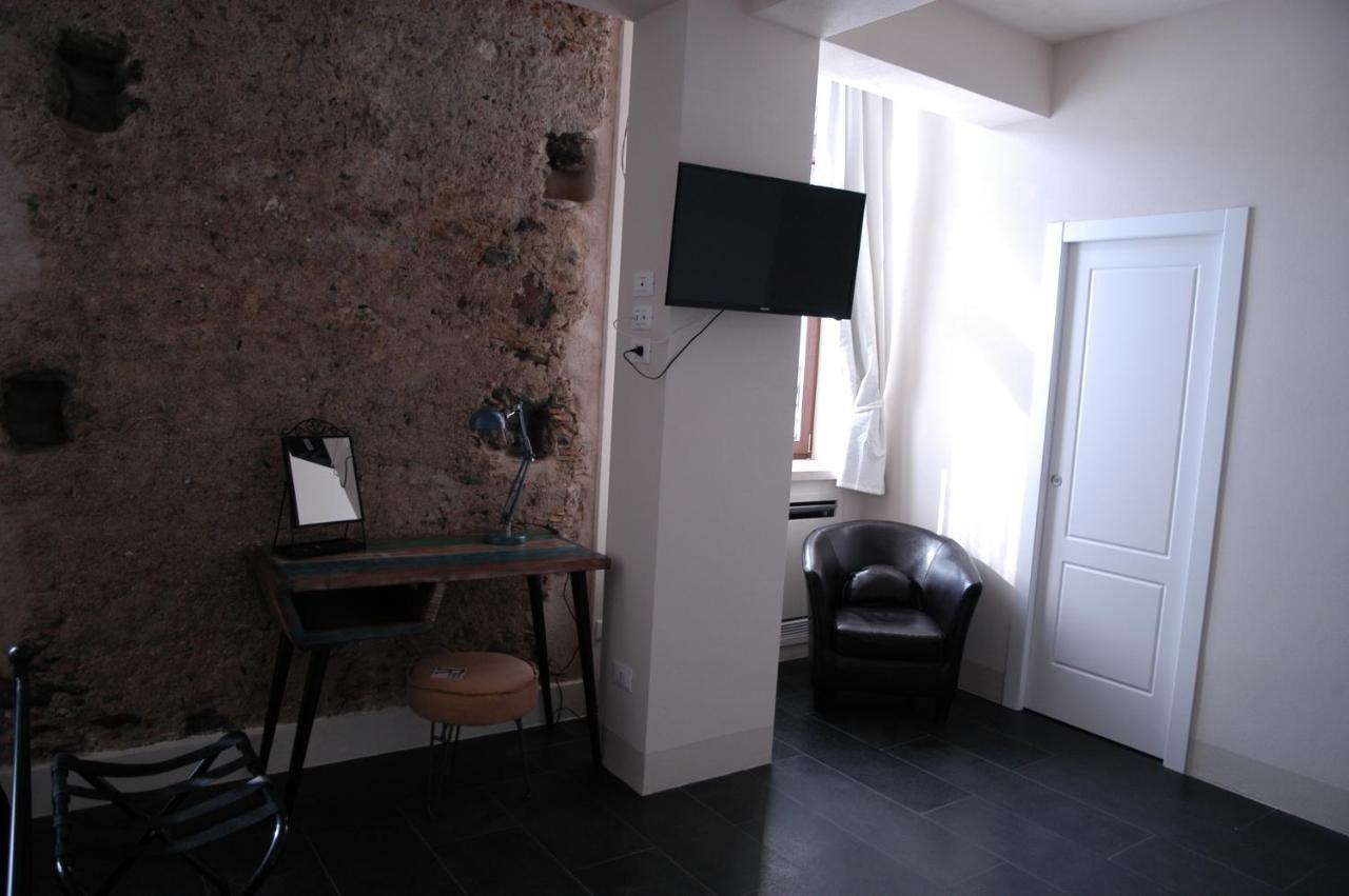Castello D'Alcontres Guest House 3 Stelle Ницца ди Сицилия Экстерьер фото